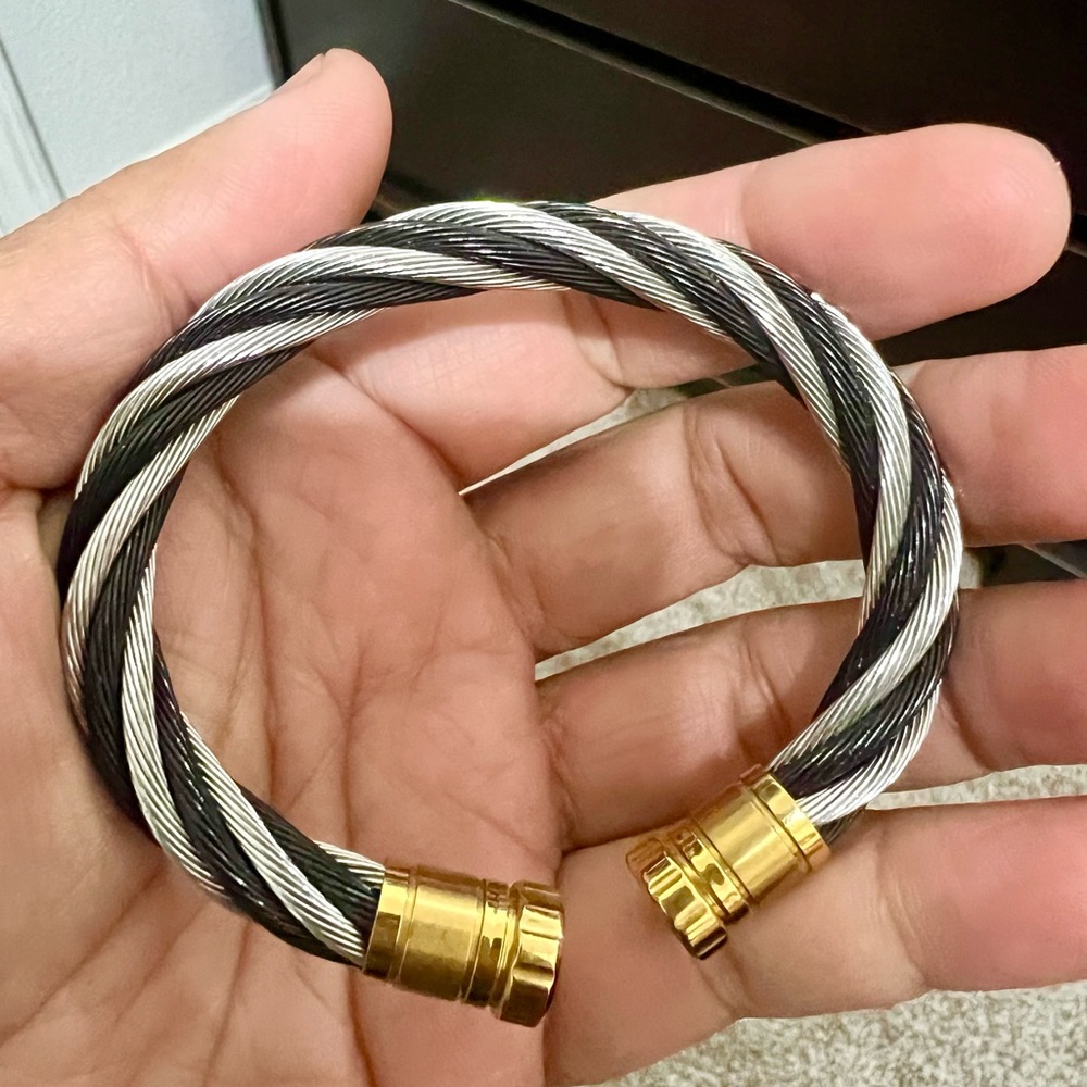 Stainless bracelet